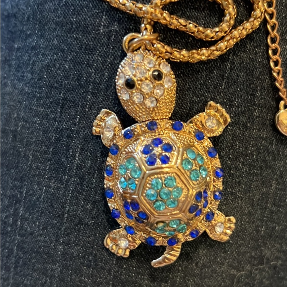 Betsy Johnson rhinestone turtle necklace pendant
